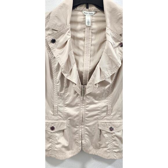 White House Black Market Beige Ruffle Zip Jacket Size 12 Lightweight Chic - Picture 13 of 13